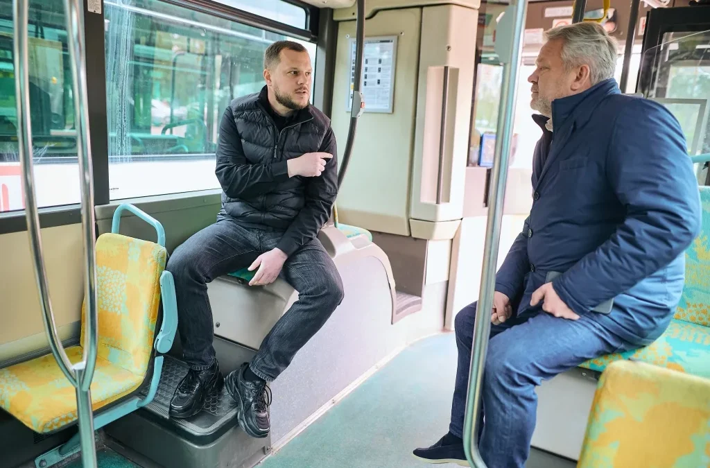 Київ отримує підтримку: Бучанська громада отримала сучасні автобуси