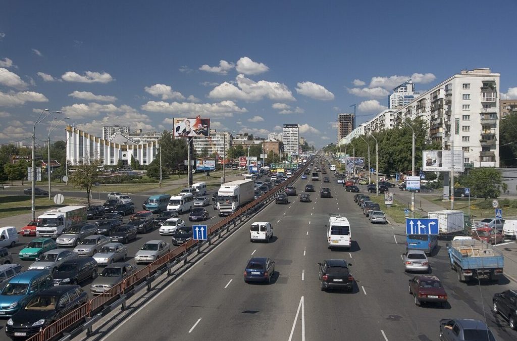Ремонт доріг на Берестейському проспекті у Києві 28-29 квітня