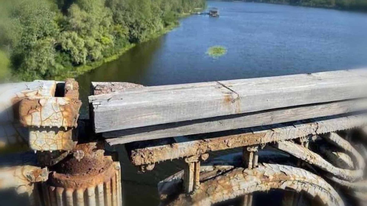 Київ: активіст просить Кличка залучити Вільнюс до ремонту мосту Патона