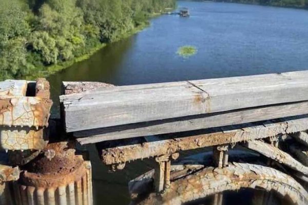 Київ: активіст просить Кличка залучити Вільнюс до ремонту мосту Патона
