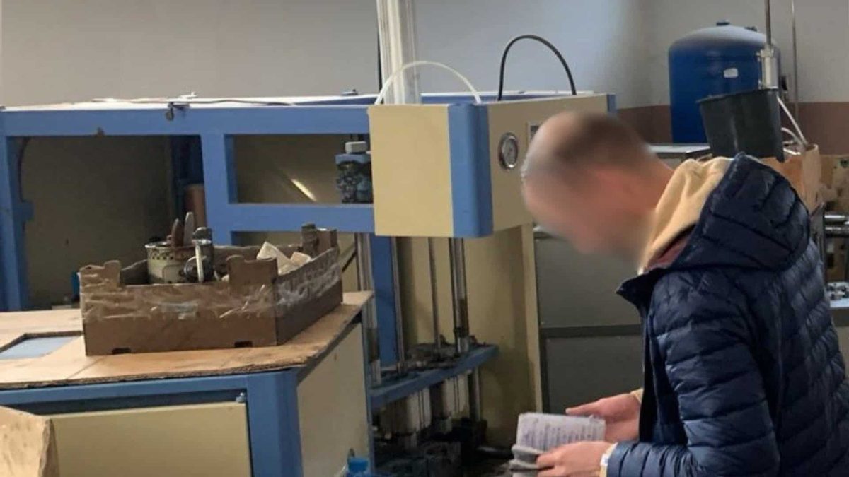 Фальшивий алкоголь у Києві: як працювала підпільна схема