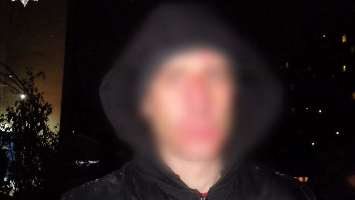 У Києві засудили грабіжника-рецидивіста за напад на військового