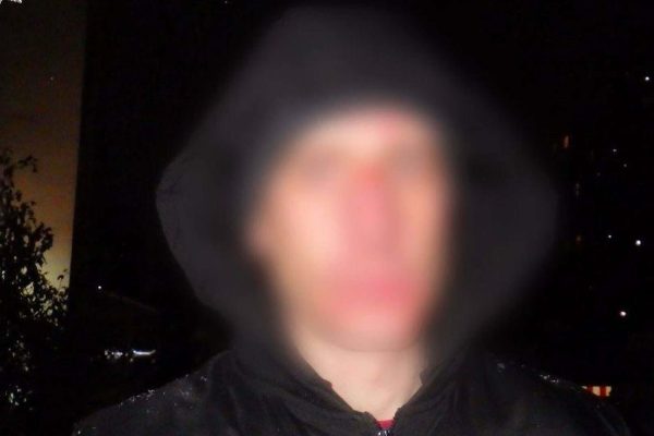 У Києві засудили грабіжника-рецидивіста за напад на військового
