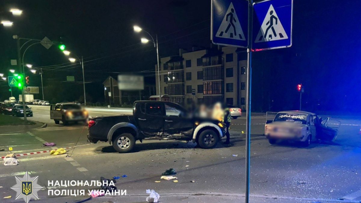 Трагедія в Києві: нетверезий водій врізався в УАЗ, загинув 17-річний хлопець