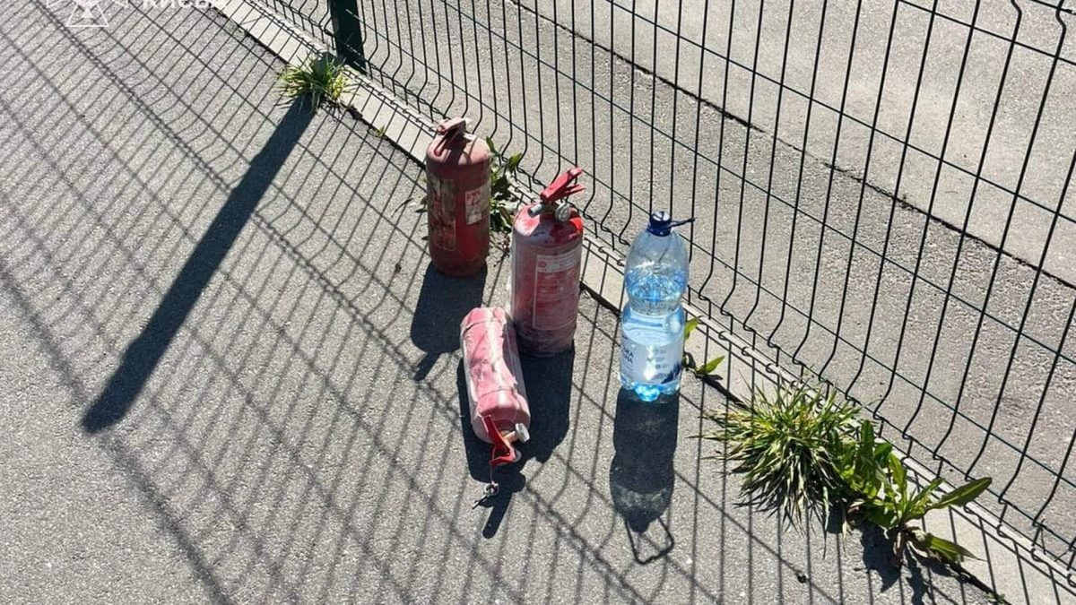 Пожежа у сміттєвозі на Заболотного: загоряння ліквідували за 15 хвилин у Києві