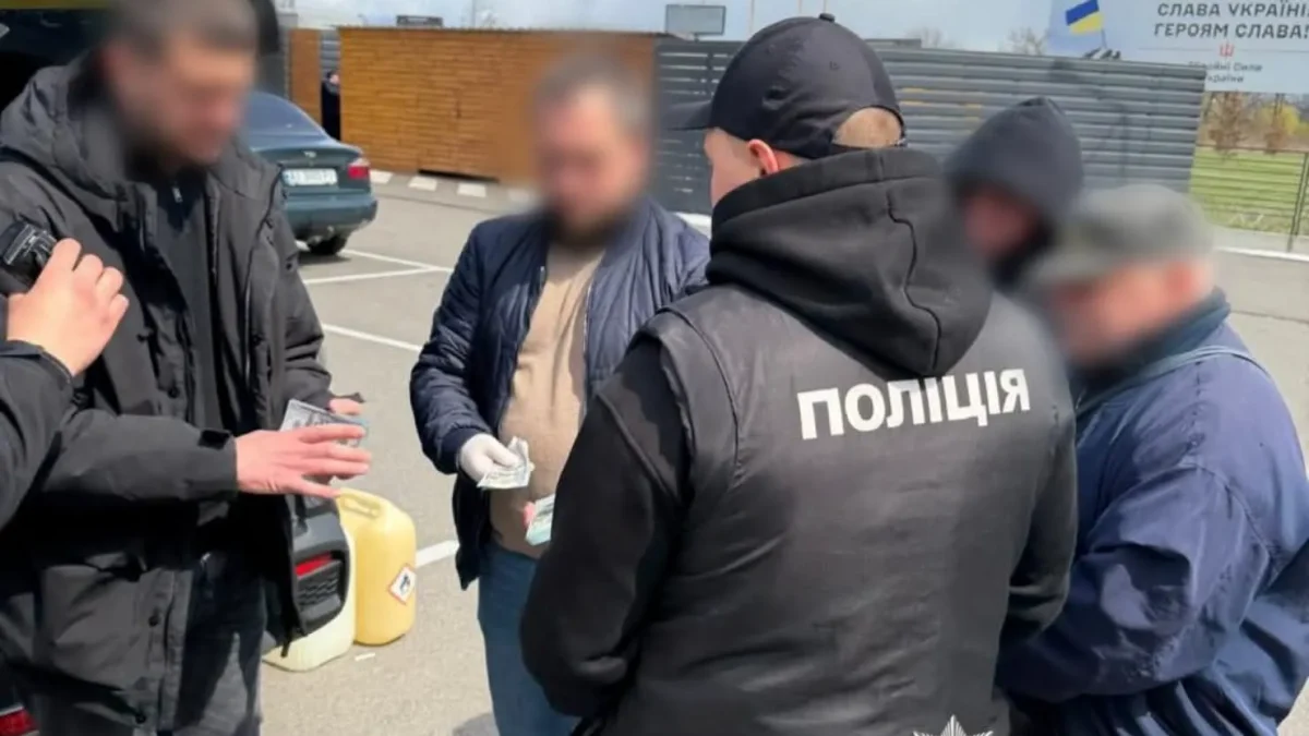 Київщина: посадовець державних підприємств підозрюється у схемі «бронювання»