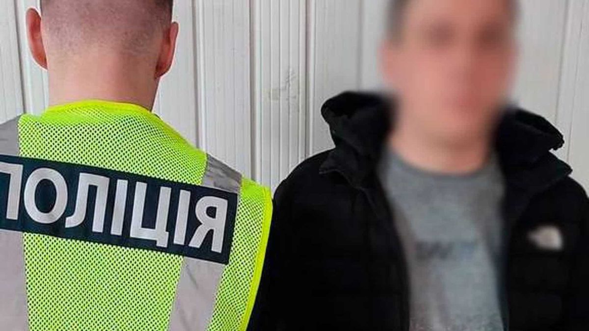 Псевдоремонтник обманув 83-річну киянку на 230 тисяч гривень