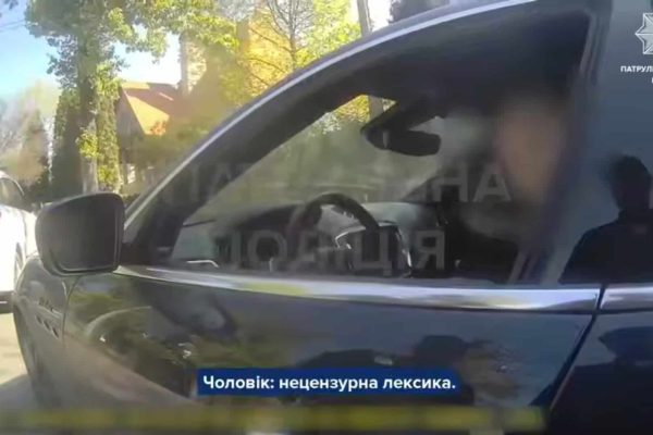 П’яний водій Maserati влаштував ДТП у Києві