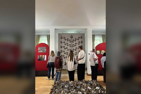 Виставка «Call Signs/Позивні» у Києві: пам’ять про захисників України