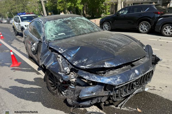 П’яний водій Maserati спричинив аварію в Києві