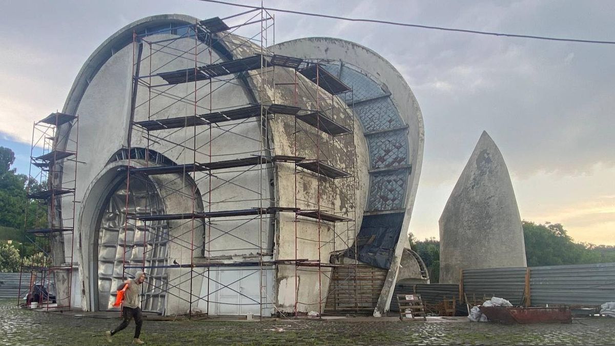 Київ: поліція розслідує розтрату понад 630 млн грн на ремонтах кладовищ