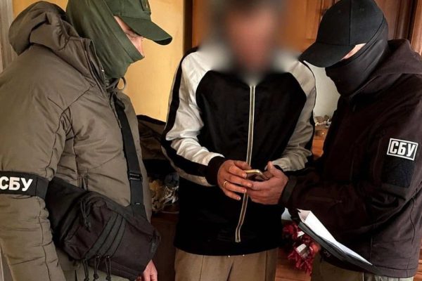 Киянина підозрюють у замовленні підпалів авто військових