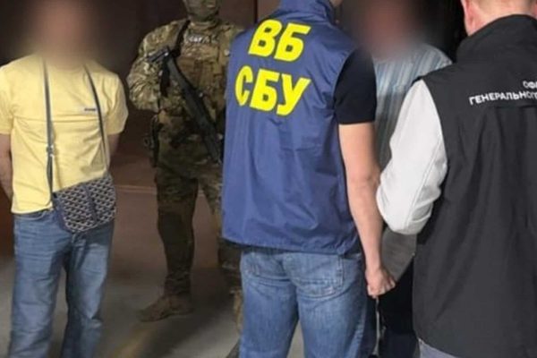 СБУ затримала співробітника за хабар у 34 тисячі доларів у Києві