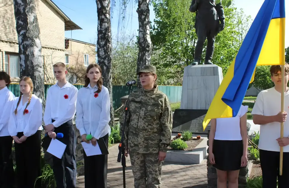 У Київській області вшанували пам’ять загиблих у Другій світовій війні та полеглих захисників України