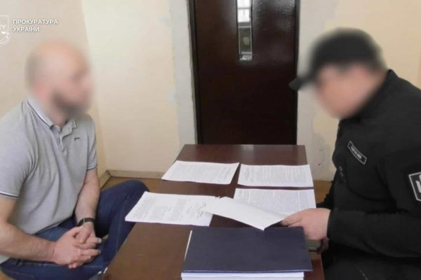 У Києві викрили банду: екссуддя і держвиконавець привласнили 5 квартир